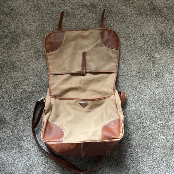 Vintage Prada messenger bag - Picture 3 of 13